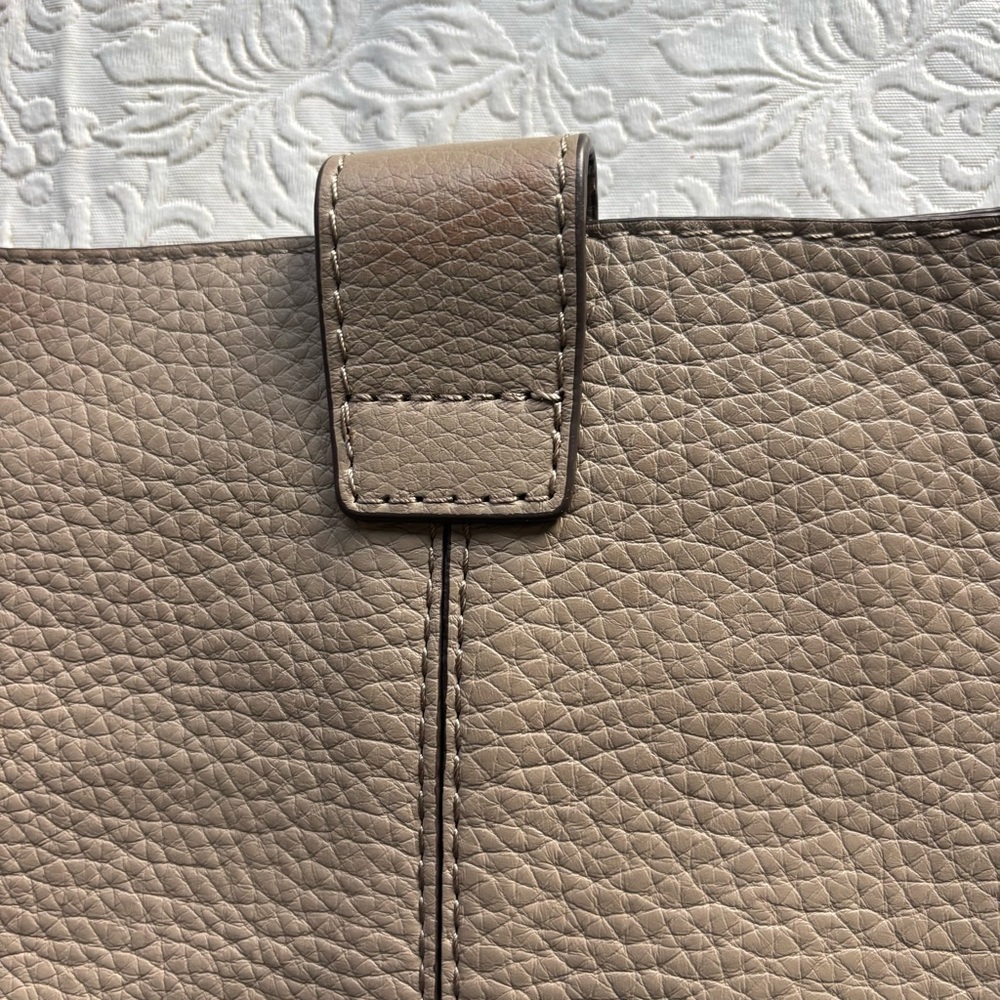 Banana Republic Leather Crossbody Hobo Bag in Taupe - Picture 7 of 13